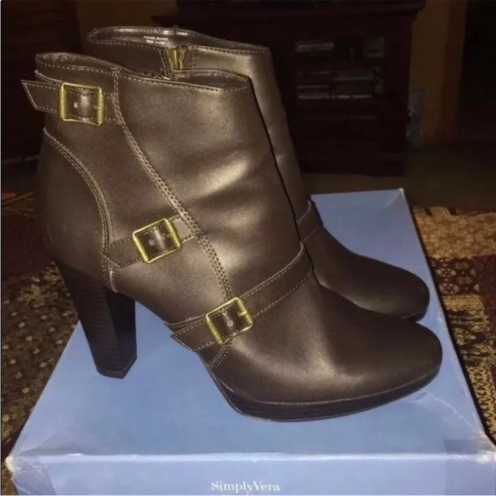 Simply Vera Wang Heeled Boots Size 9 Preowned
